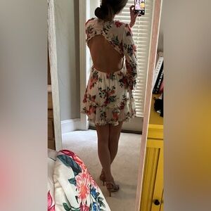 Vici open back flirty dress! Size small